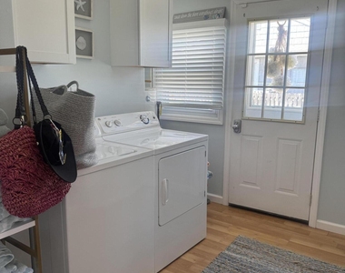 128 San Fernando Drive - Photo Thumbnail 9