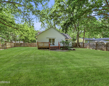 1305 Marshall Street - Photo Thumbnail 17
