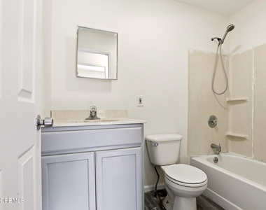 1305 Marshall Street - Photo Thumbnail 14