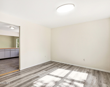 1305 Marshall Street - Photo Thumbnail 4