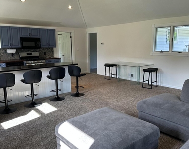 164 Everett Road - Photo Thumbnail 9