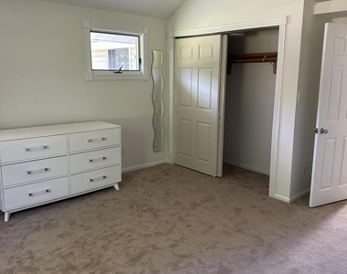 164 Everett Road - Photo Thumbnail 16