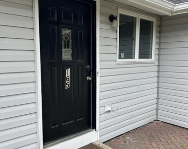 164 Everett Road - Photo Thumbnail 3