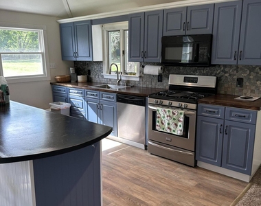 164 Everett Road - Photo Thumbnail 5