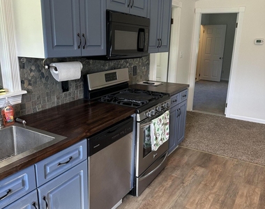 164 Everett Road - Photo Thumbnail 12