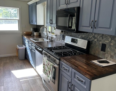 164 Everett Road - Photo Thumbnail 6