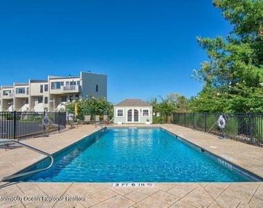 57 Bridgewaters Drive - Photo Thumbnail 12