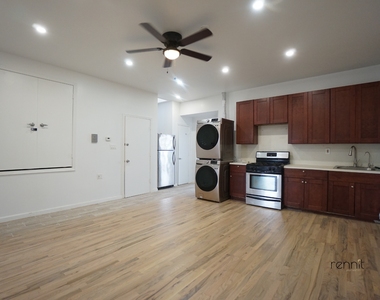 744 Myrtle Avenue - Photo Thumbnail 7