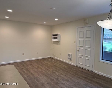 113 Amberly Drive - Photo Thumbnail 1