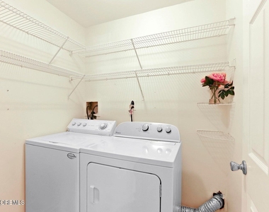 7 Stuart Drive - Photo Thumbnail 9