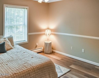 309 Holly Boulevard - Photo Thumbnail 12