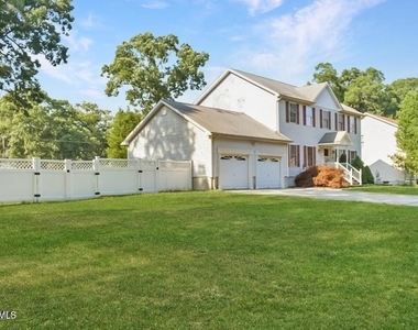309 Holly Boulevard - Photo Thumbnail 35