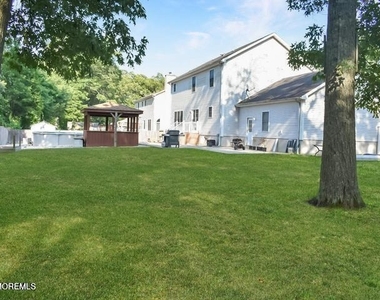 309 Holly Boulevard - Photo Thumbnail 14