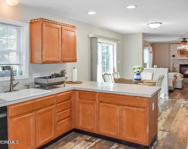 309 Holly Boulevard - Photo Thumbnail 2