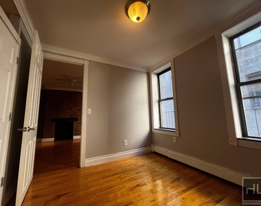 Avenue B - Photo Thumbnail 2