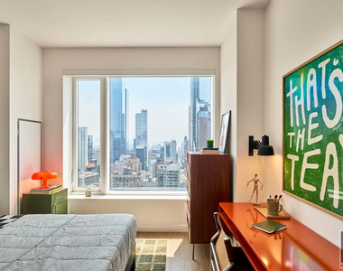 10th Avenue - Photo Thumbnail 3