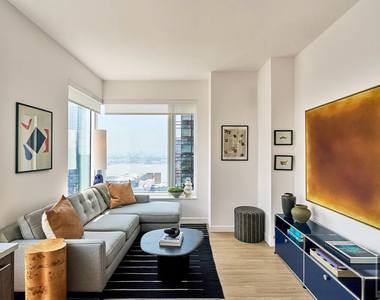 10th Avenue - Photo Thumbnail 1