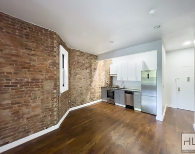 Nostrand Avenue - Photo Thumbnail 2