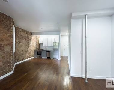 Nostrand Avenue - Photo Thumbnail 11
