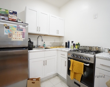 818 Marcy Avenue - Photo Thumbnail 1