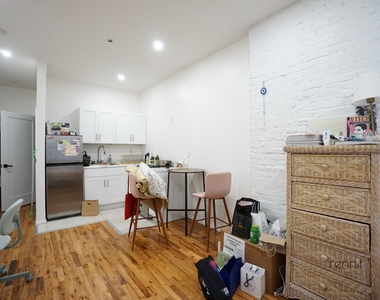 818 Marcy Avenue - Photo Thumbnail 9
