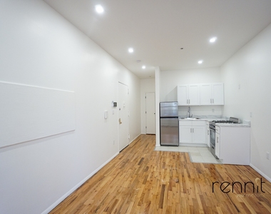 818 Marcy Avenue - Photo Thumbnail 5