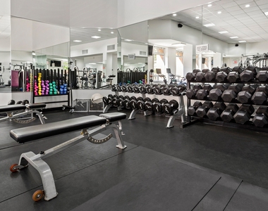2nd Avenue - Photo Thumbnail 5