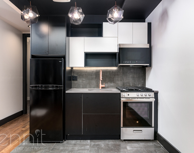 1109 Decatur Street - Photo Thumbnail 2