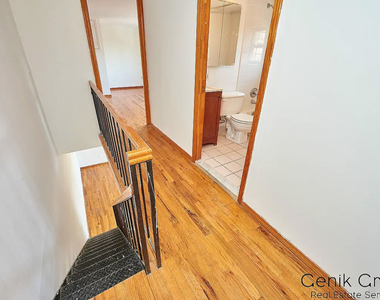 29 7th Avenue - Photo Thumbnail 4