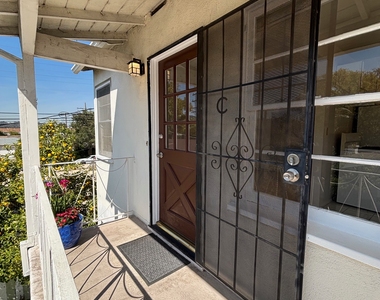 373 Myrtle Street - Photo Thumbnail 12