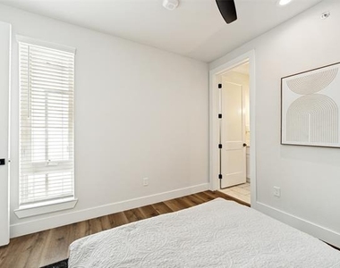 5633 Live Oak Street - Photo Thumbnail 12