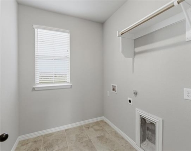 7437 Aniston Way - Photo Thumbnail 16