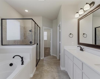 7437 Aniston Way - Photo Thumbnail 18