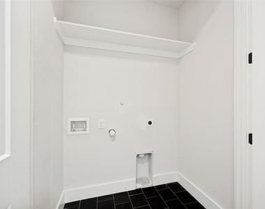 5633 Live Oak Street - Photo Thumbnail 20
