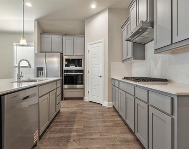 2605 Starling Street - Photo Thumbnail 6