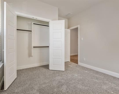 2605 Starling Street - Photo Thumbnail 15