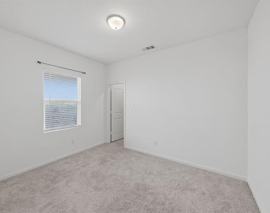 410 Forest Street - Photo Thumbnail 14