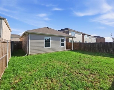 410 Forest Street - Photo Thumbnail 18