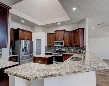 10809 River Oaks Drive - Photo Thumbnail 28