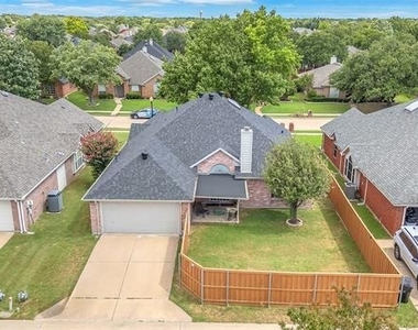 10809 River Oaks Drive - Photo Thumbnail 13
