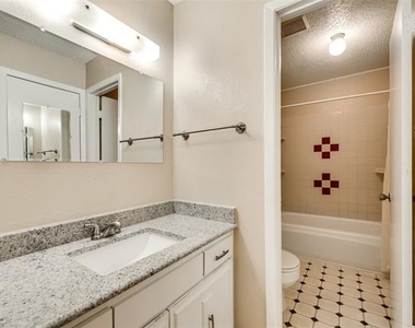 3101 Duck Creek Parkway - Photo Thumbnail 11