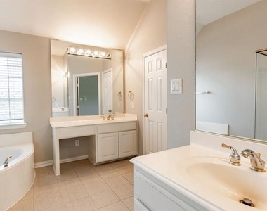 1100 Cedar Valley Drive - Photo Thumbnail 28