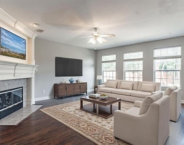 1100 Cedar Valley Drive - Photo Thumbnail 2