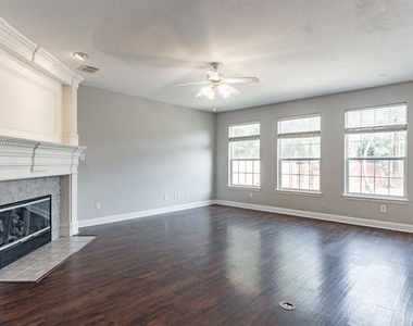 1100 Cedar Valley Drive - Photo Thumbnail 7