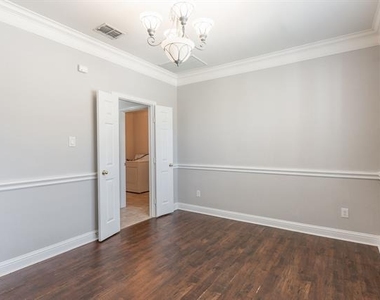 1100 Cedar Valley Drive - Photo Thumbnail 10