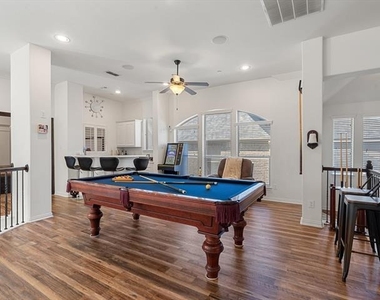 1506 Hennessey Drive - Photo Thumbnail 15