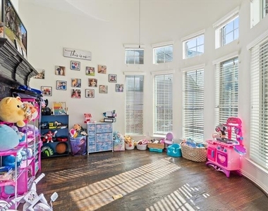 1506 Hennessey Drive - Photo Thumbnail 22