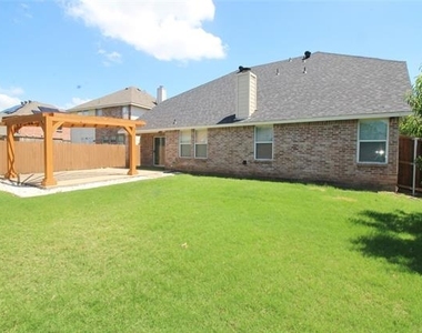 928 Oakcrest Drive - Photo Thumbnail 31