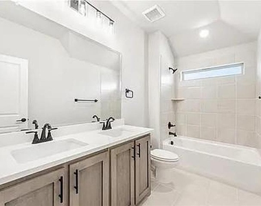 1012 Ridgehurst Road - Photo Thumbnail 16