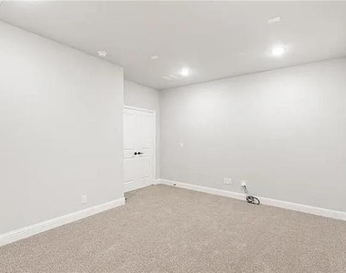 1012 Ridgehurst Road - Photo Thumbnail 8